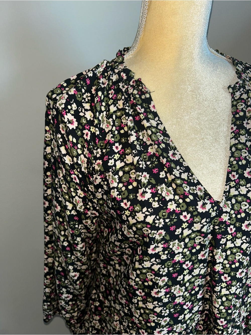 NWT The Drop Floral V-Neck Long Sleeve Mini Dress in Black FloralSz M - Picture 5 of 9